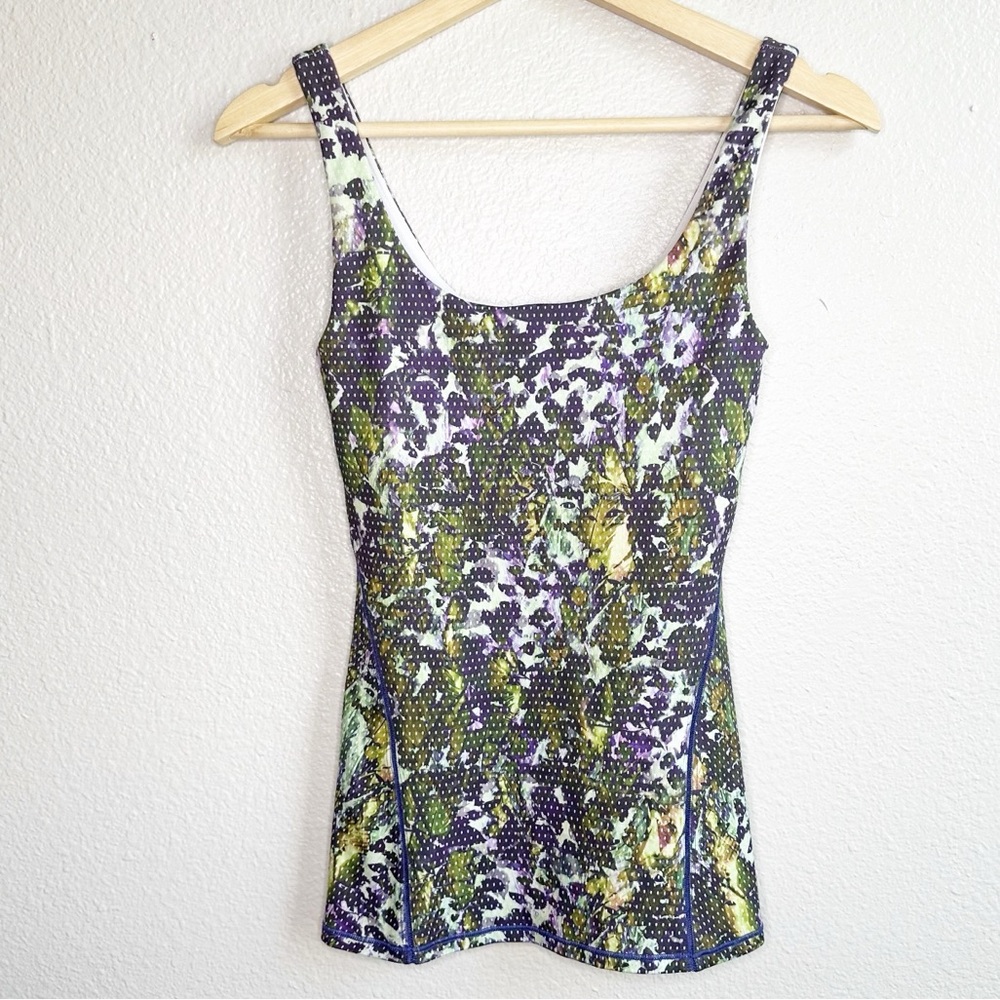 Lululemon Workout Tank Top Dancing Warrior Amala Floral Print Women’s Size 4 Sml